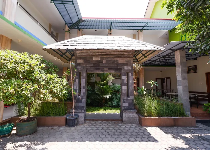 Mawar Indah Hotel Near Stasiun Balapan Solo Mitra Reddoorz Surakarta (Solo)