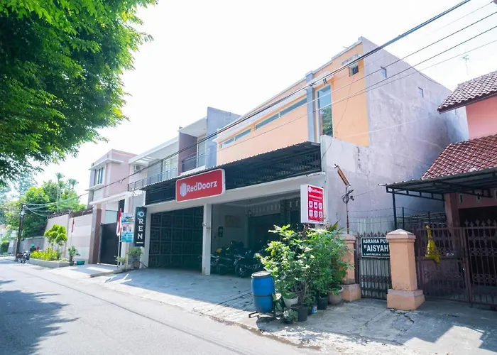 OYO 1137 Ndalem Panularan Hotel Surakarta 